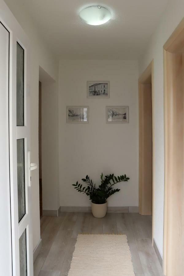 Apartman Sofia โอโทชาส ภายนอก รูปภาพ