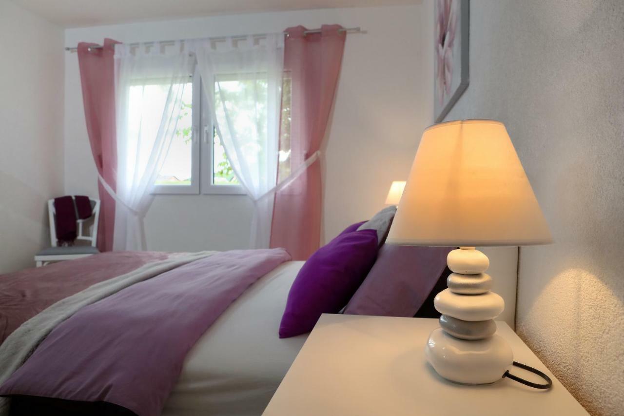 Apartman Sofia โอโทชาส ภายนอก รูปภาพ