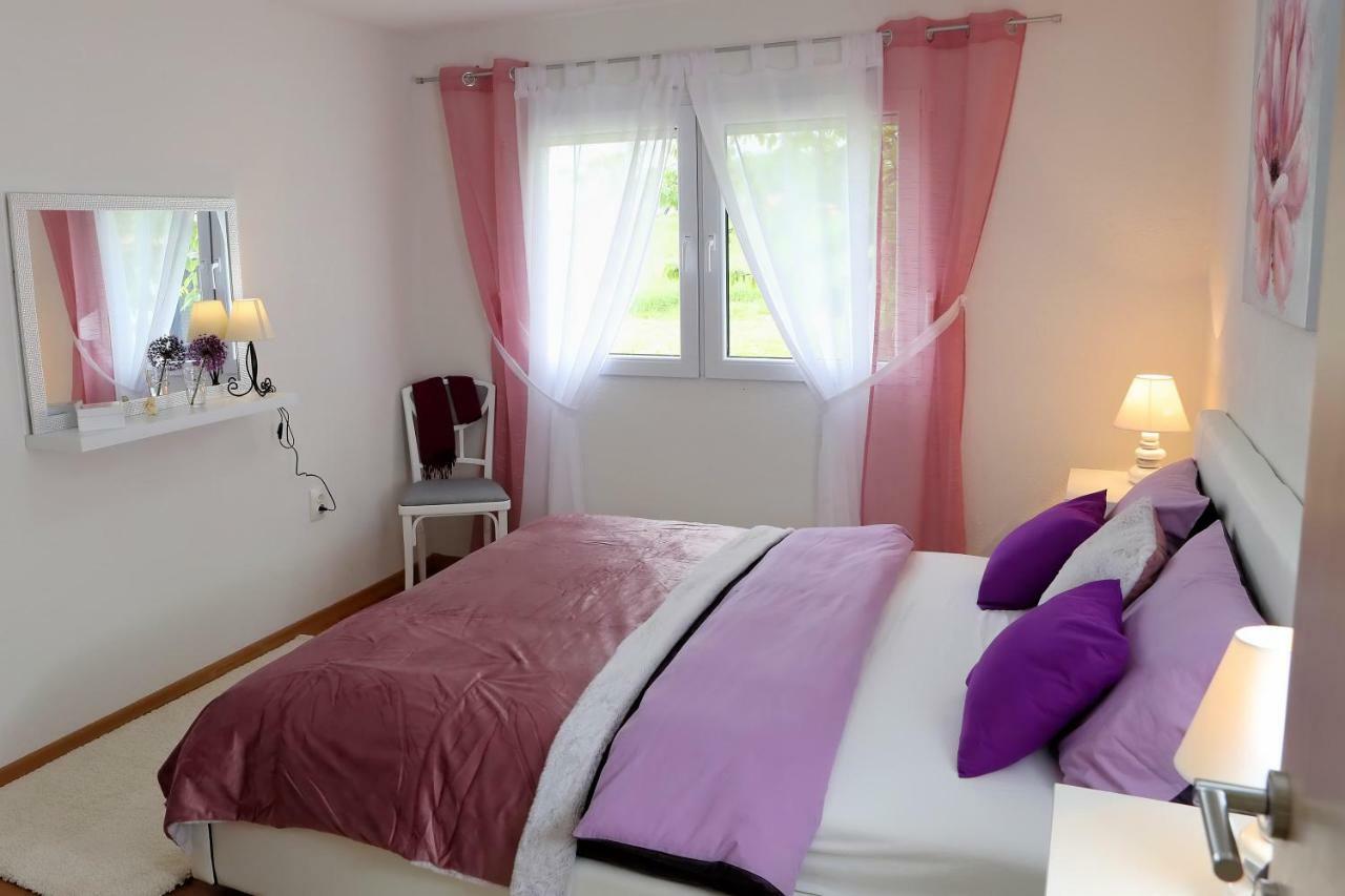 Apartman Sofia โอโทชาส ภายนอก รูปภาพ