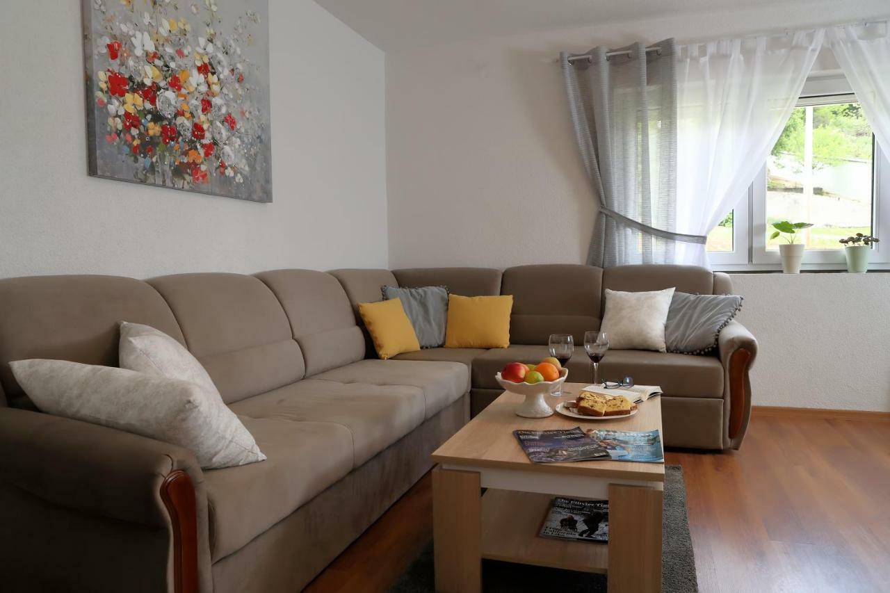 Apartman Sofia โอโทชาส ภายนอก รูปภาพ